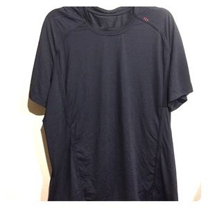 Men’s Lululemon t-shirt